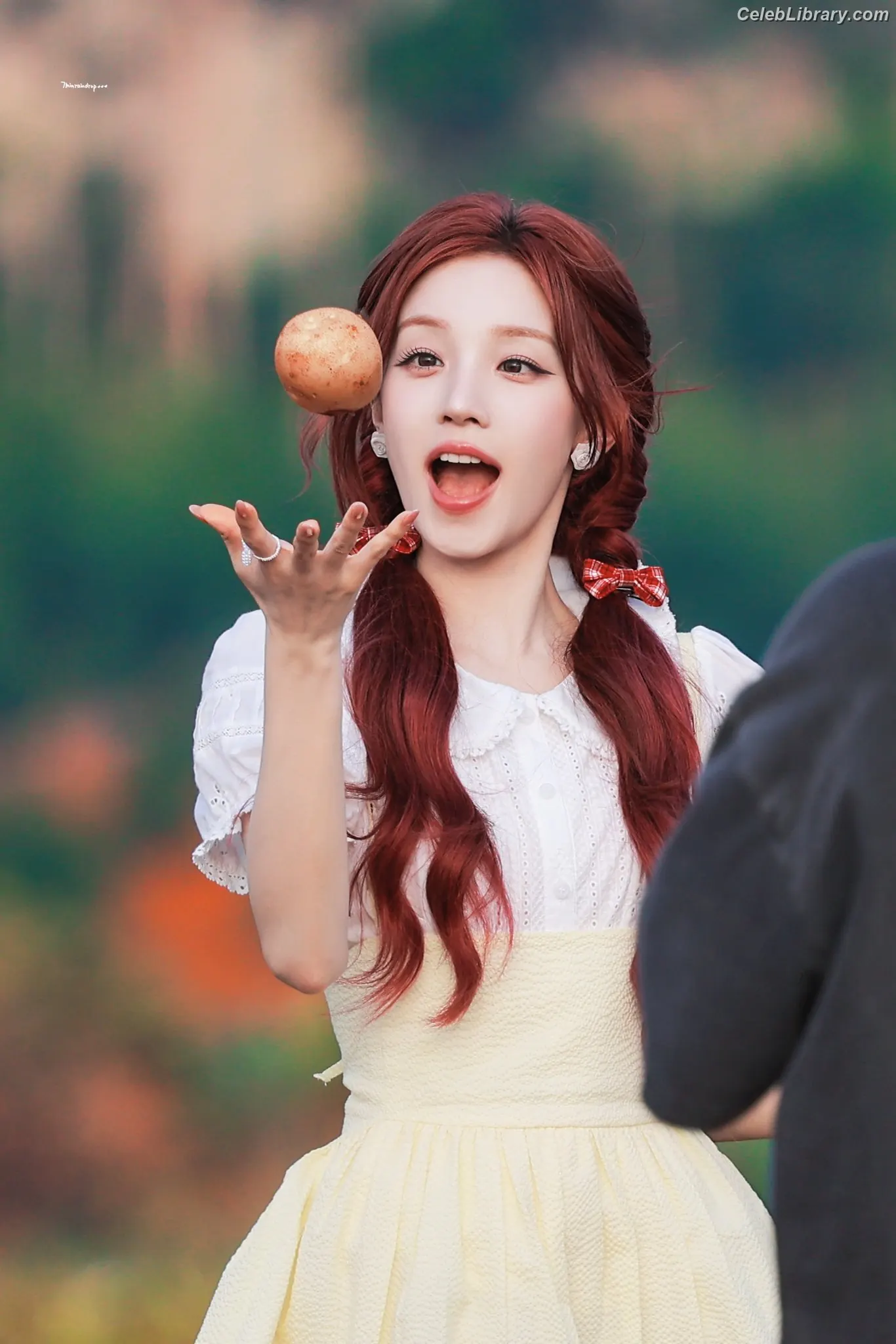 YUQI (Song Yuqi) i-dle (G)I-DLE photo 9 of 553
