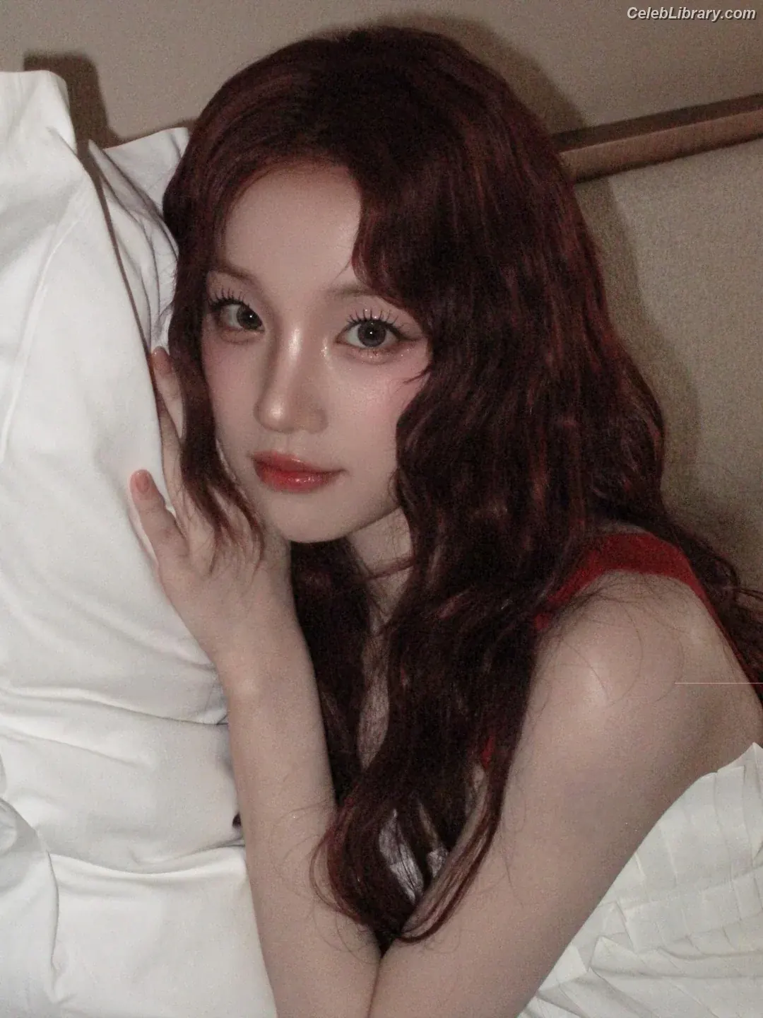 YUQI (Song Yuqi) i-dle (G)I-DLE photo 12 of 553