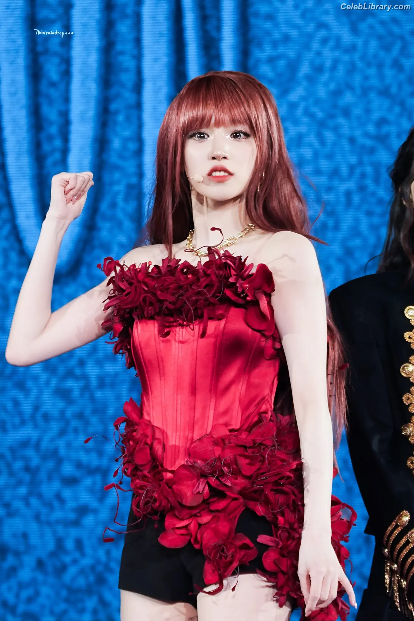 YUQI (Song Yuqi) i-dle (G)I-DLE photo 16 of 553