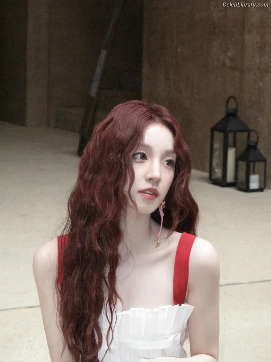 YUQI (Song Yuqi) i-dle (G)I-DLE photo 2 of 553