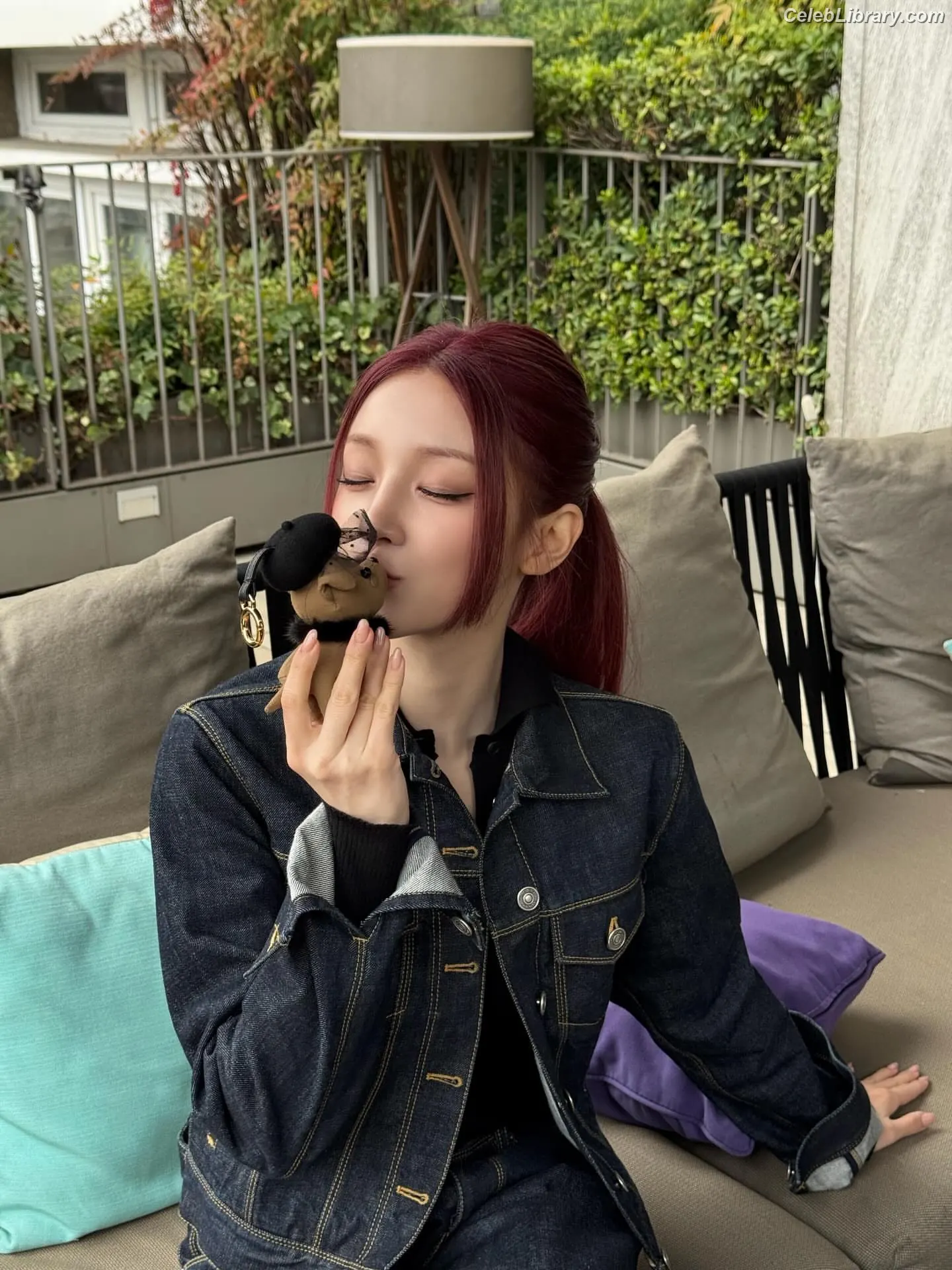 YUQI (Song Yuqi) i-dle (G)I-DLE photo 8 of 553