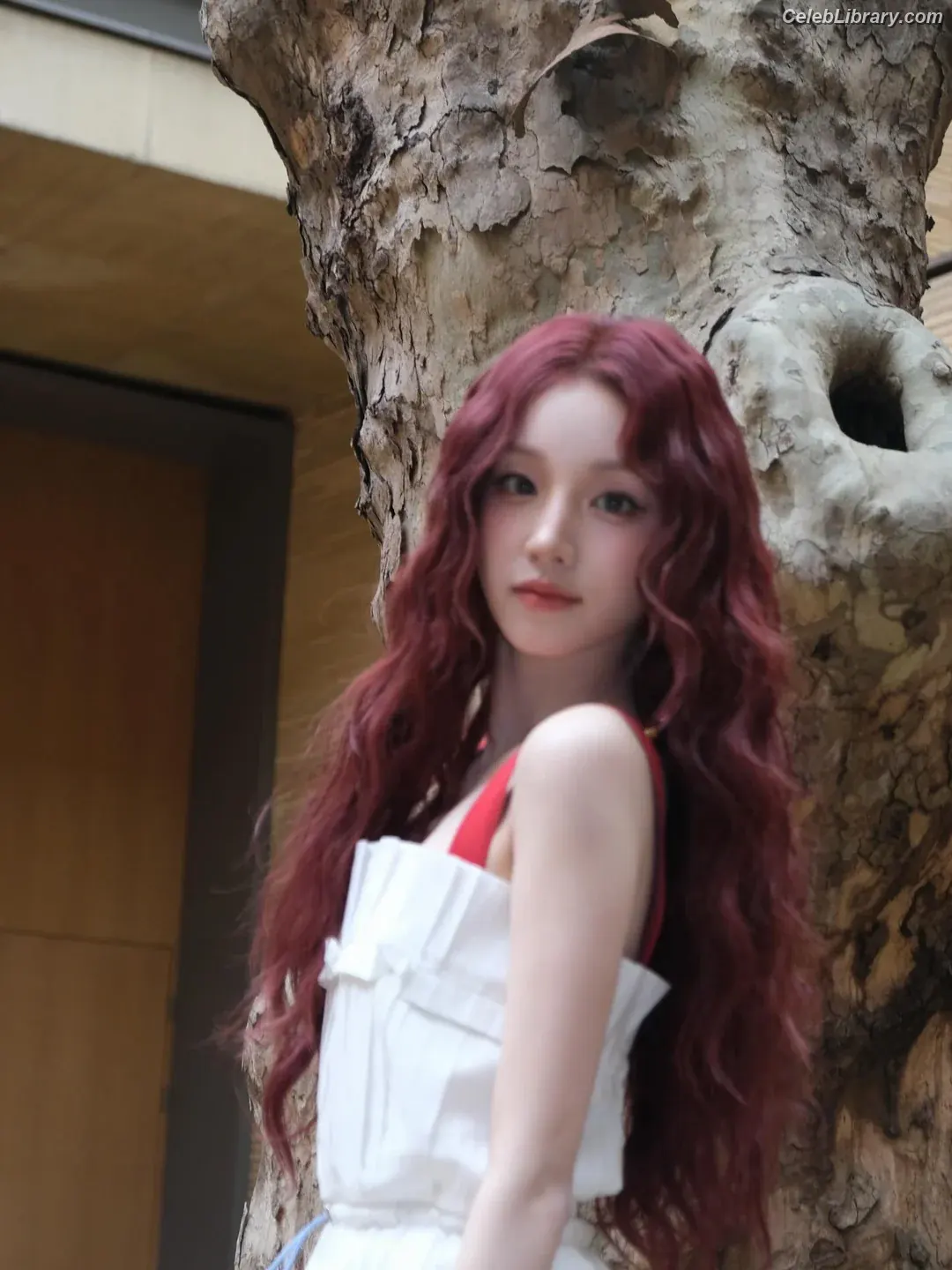 YUQI (Song Yuqi) i-dle (G)I-DLE photo 14 of 553