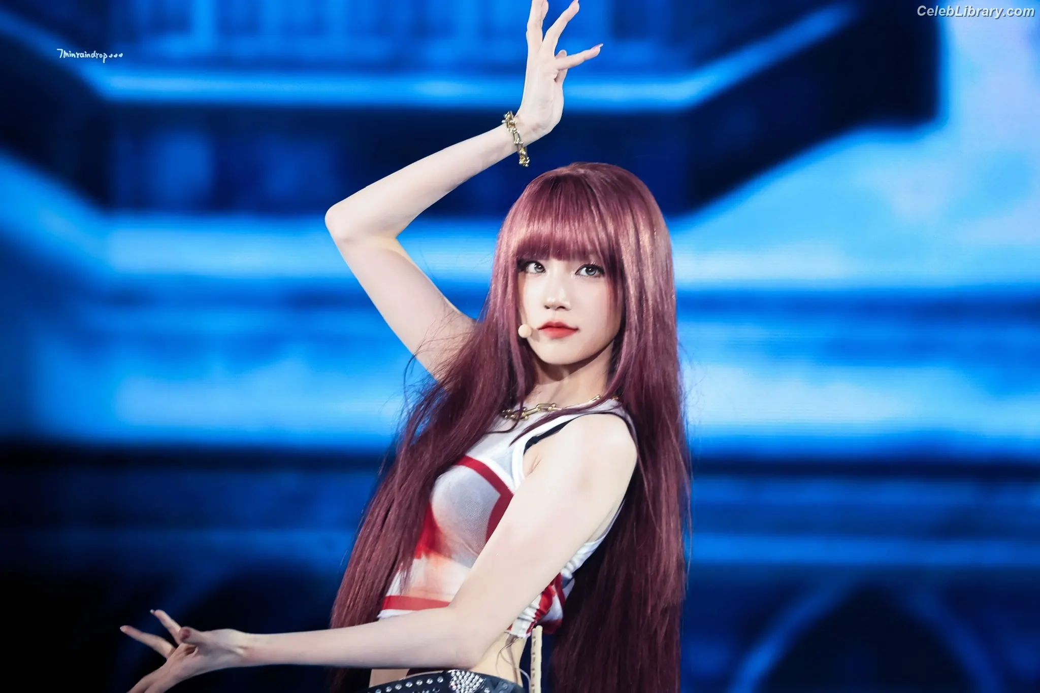 YUQI (Song Yuqi) i-dle (G)I-DLE photo 22 of 553
