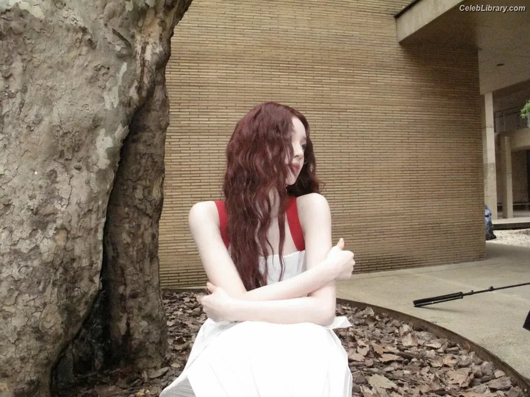 YUQI (Song Yuqi) i-dle (G)I-DLE photo 21 of 553