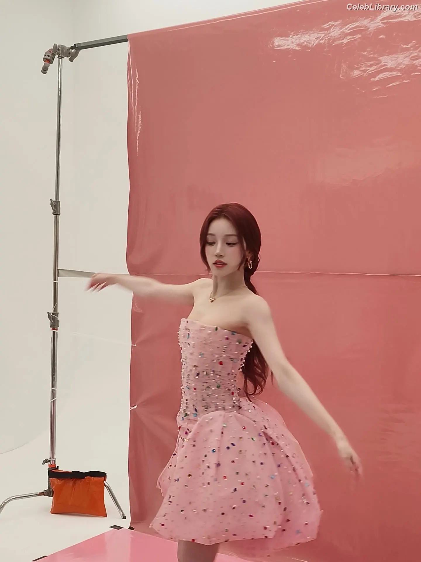 YUQI (Song Yuqi) i-dle (G)I-DLE photo 18 of 553