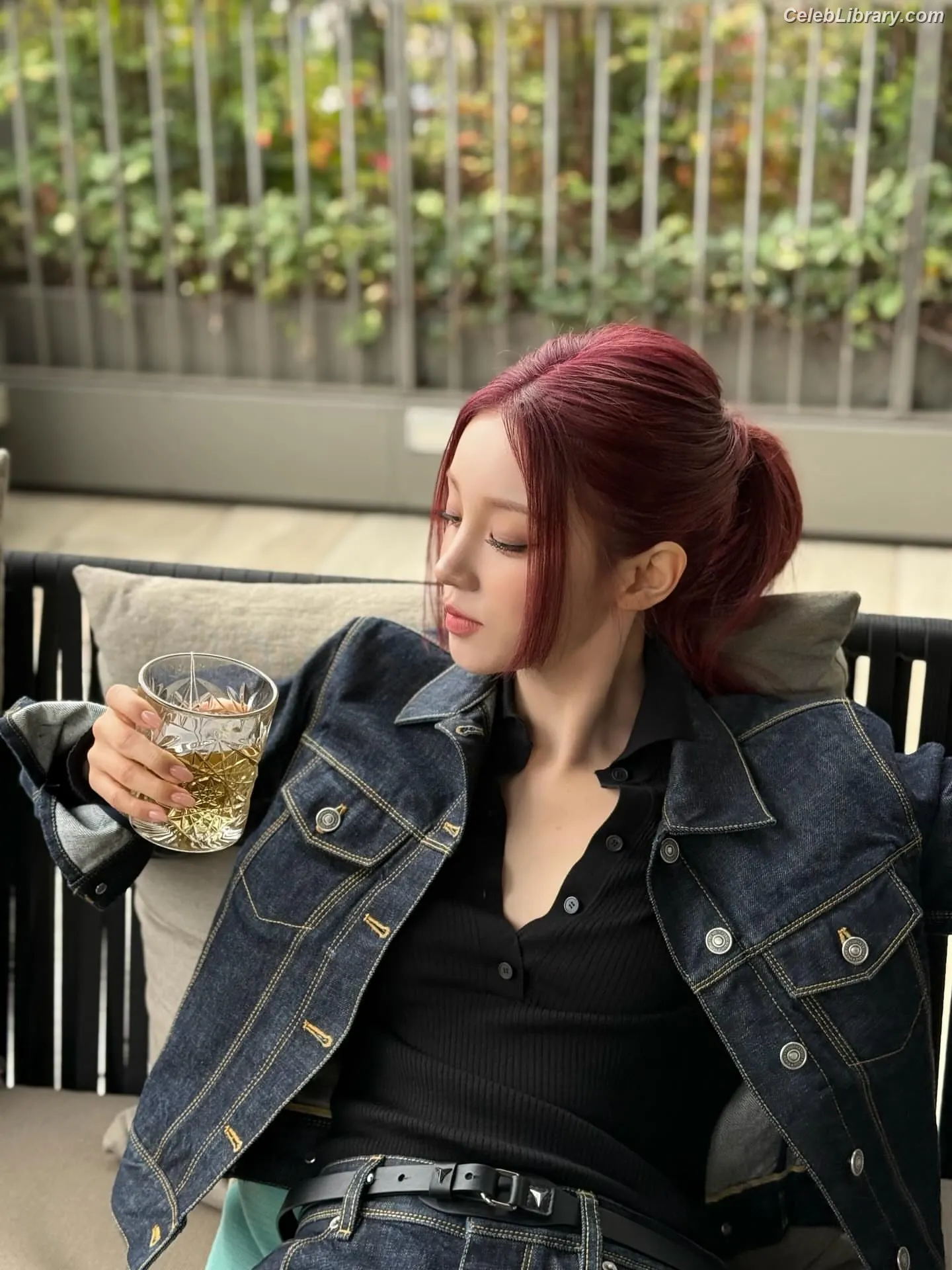 YUQI (Song Yuqi) i-dle (G)I-DLE photo 22 of 553