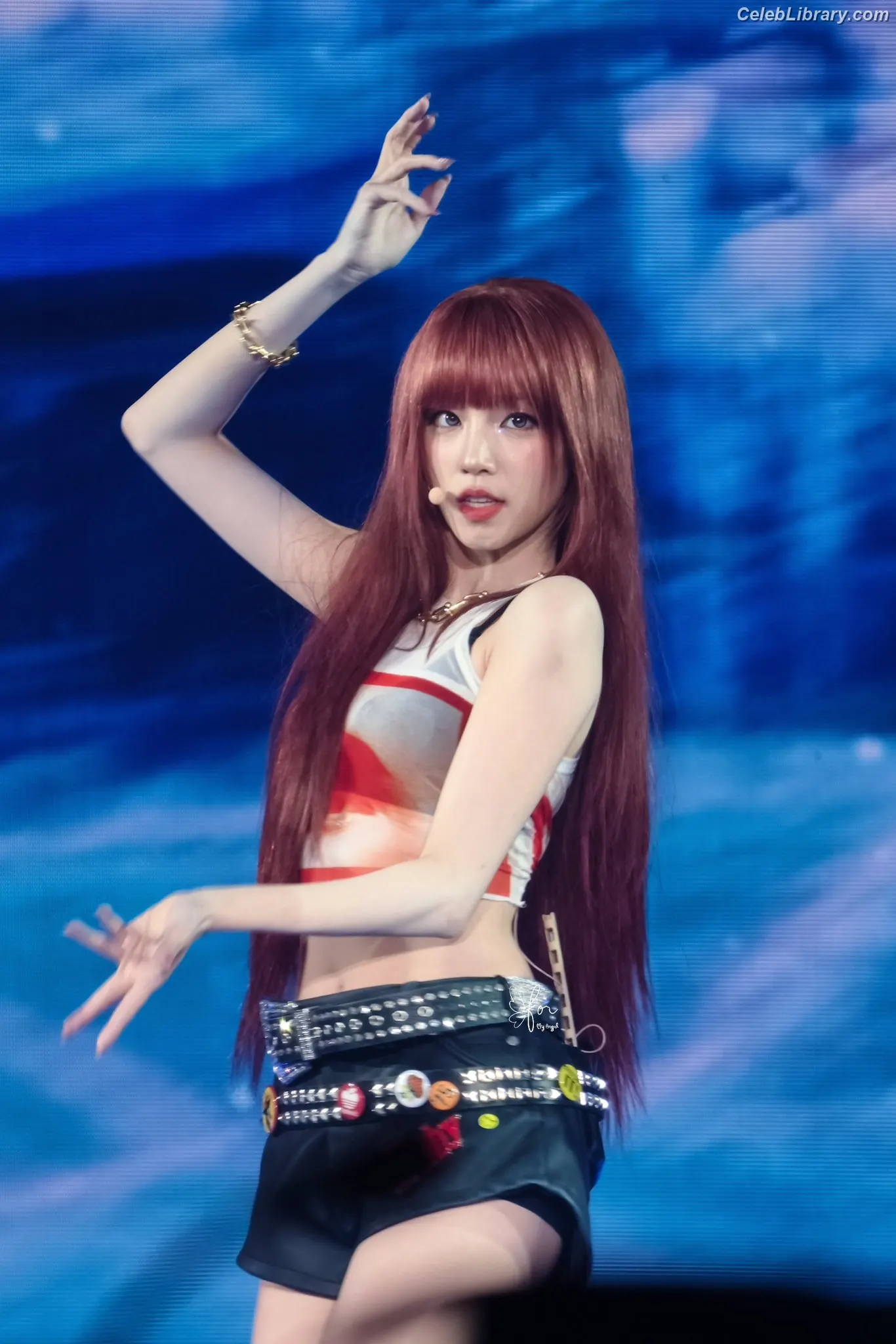YUQI (Song Yuqi) i-dle (G)I-DLE photo 10 of 553