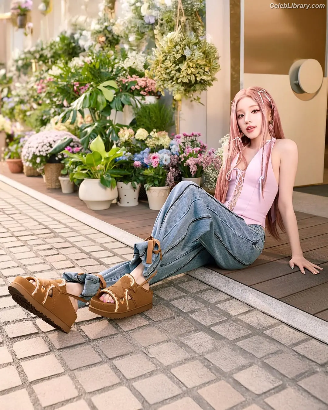 YUQI (Song Yuqi) i-dle (G)I-DLE photo 6 of 553