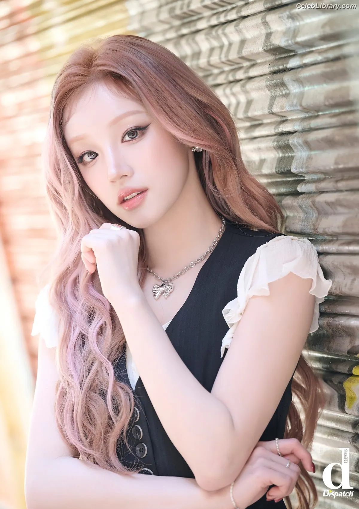 YUQI (Song Yuqi) i-dle (G)I-DLE photo 21 of 553