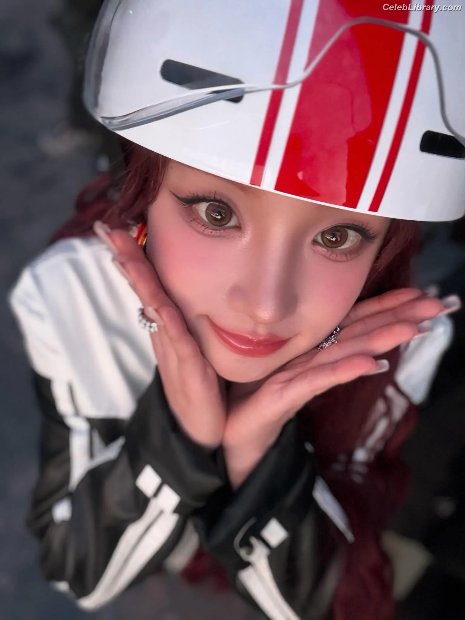 YUQI (Song Yuqi) i-dle (G)I-DLE photo 17 of 553