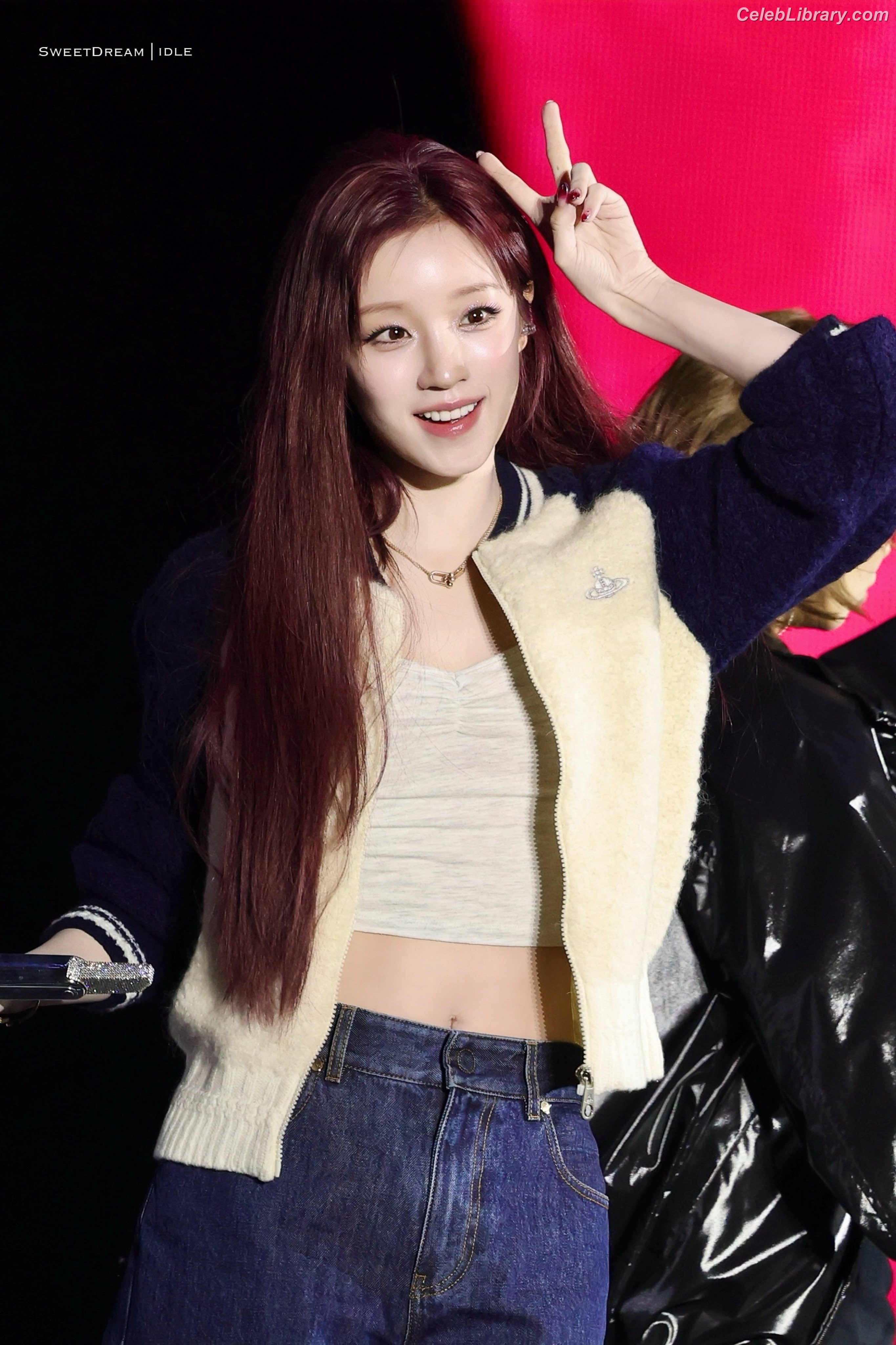 YUQI (Song Yuqi) i-dle (G)I-DLE photo 3 of 554