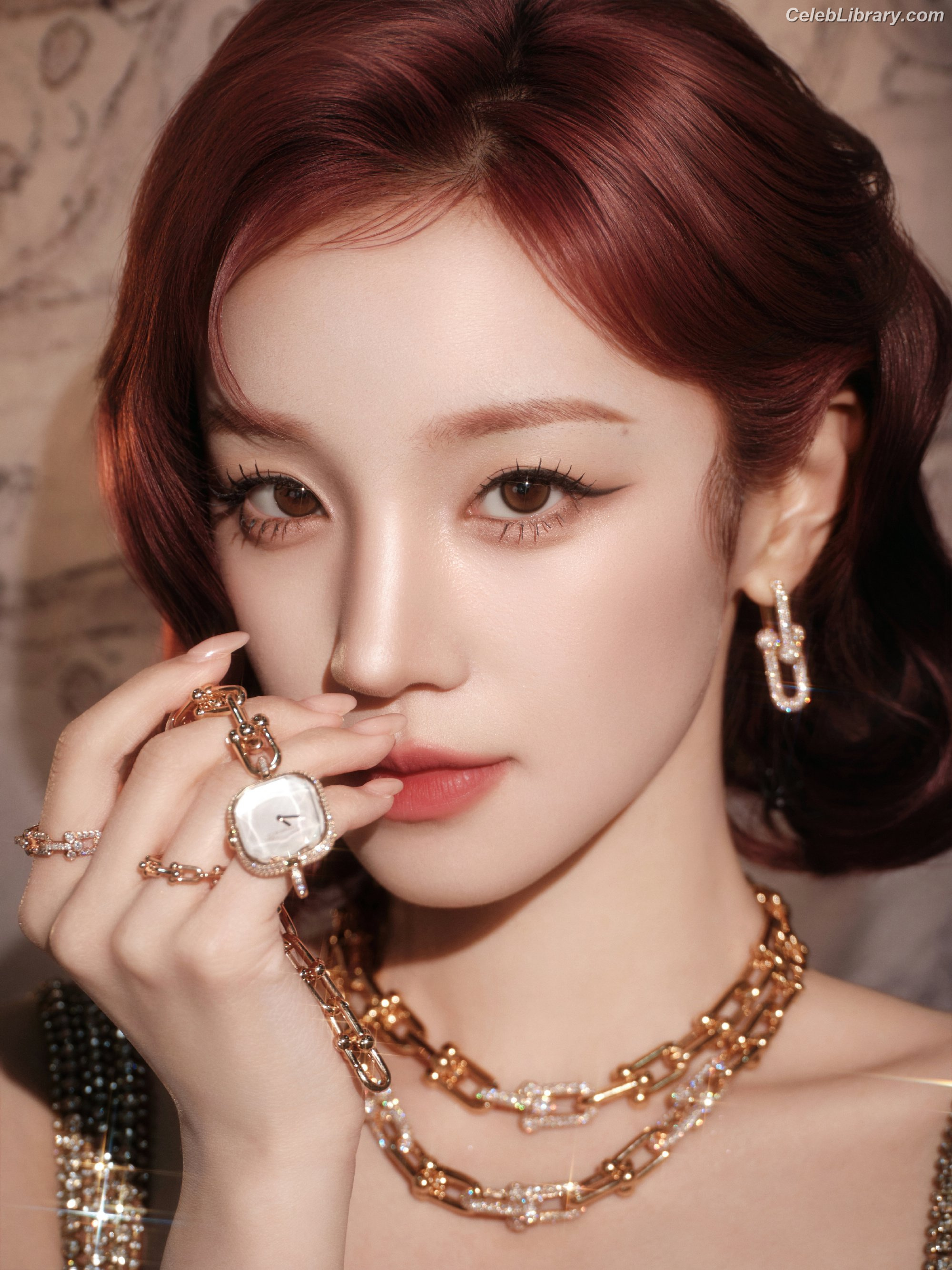 YUQI (Song Yuqi) i-dle (G)I-DLE photo 6 of 554