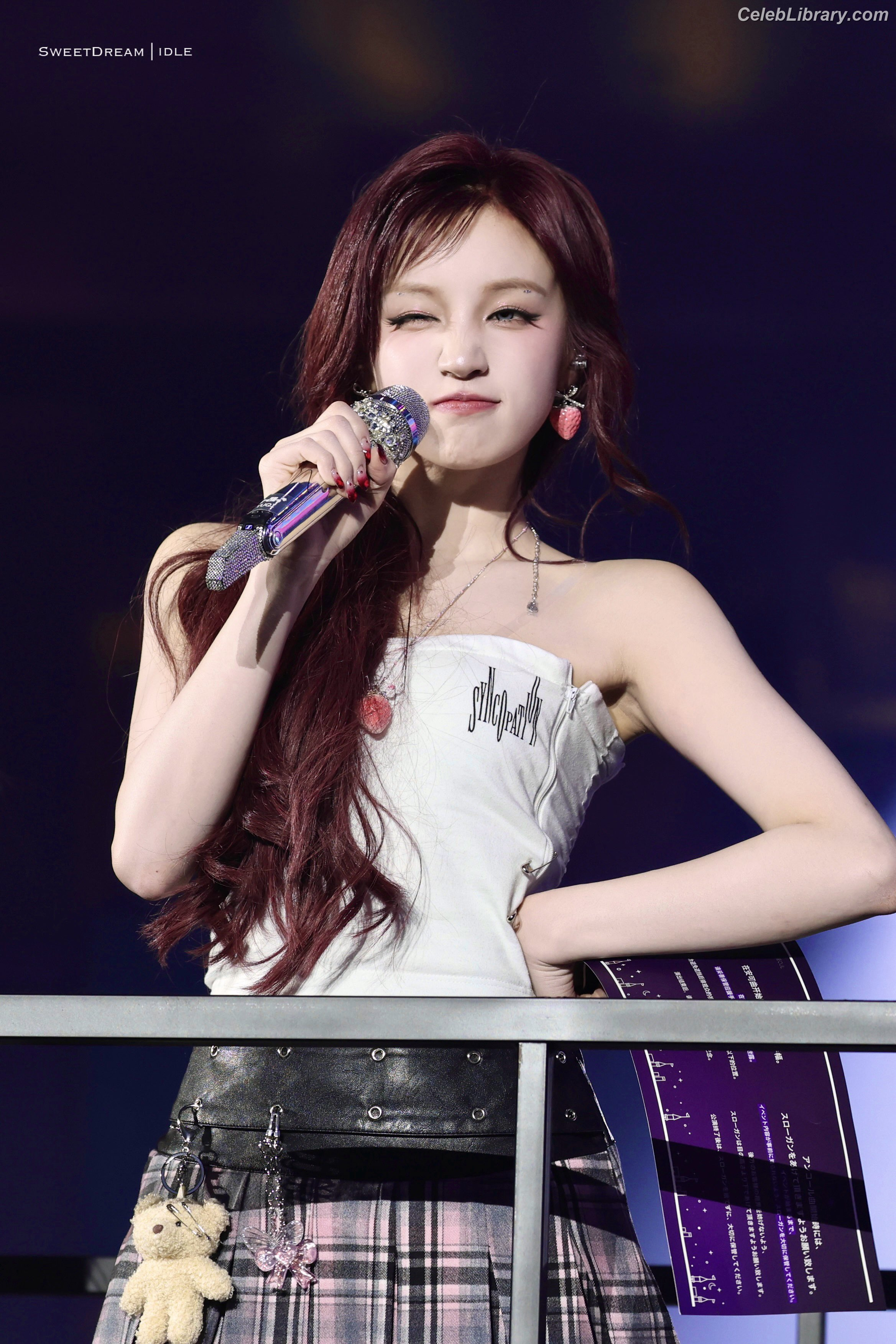 YUQI (Song Yuqi) i-dle (G)I-DLE photo 21 of 554