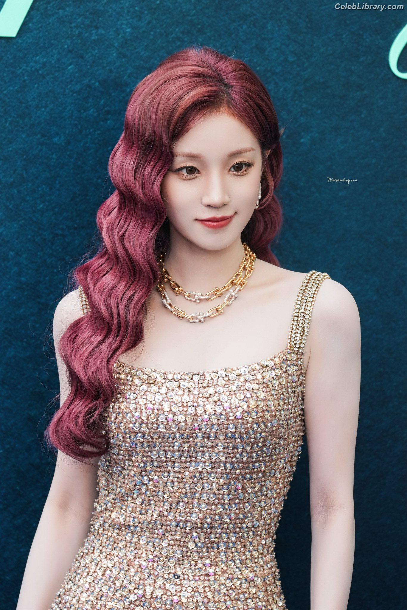 YUQI (Song Yuqi) i-dle (G)I-DLE photo 2 of 554
