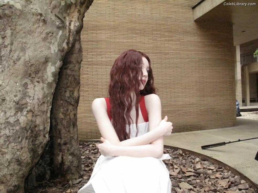 YUQI (Song Yuqi) i-dle (G)I-DLE photo 21 of 554