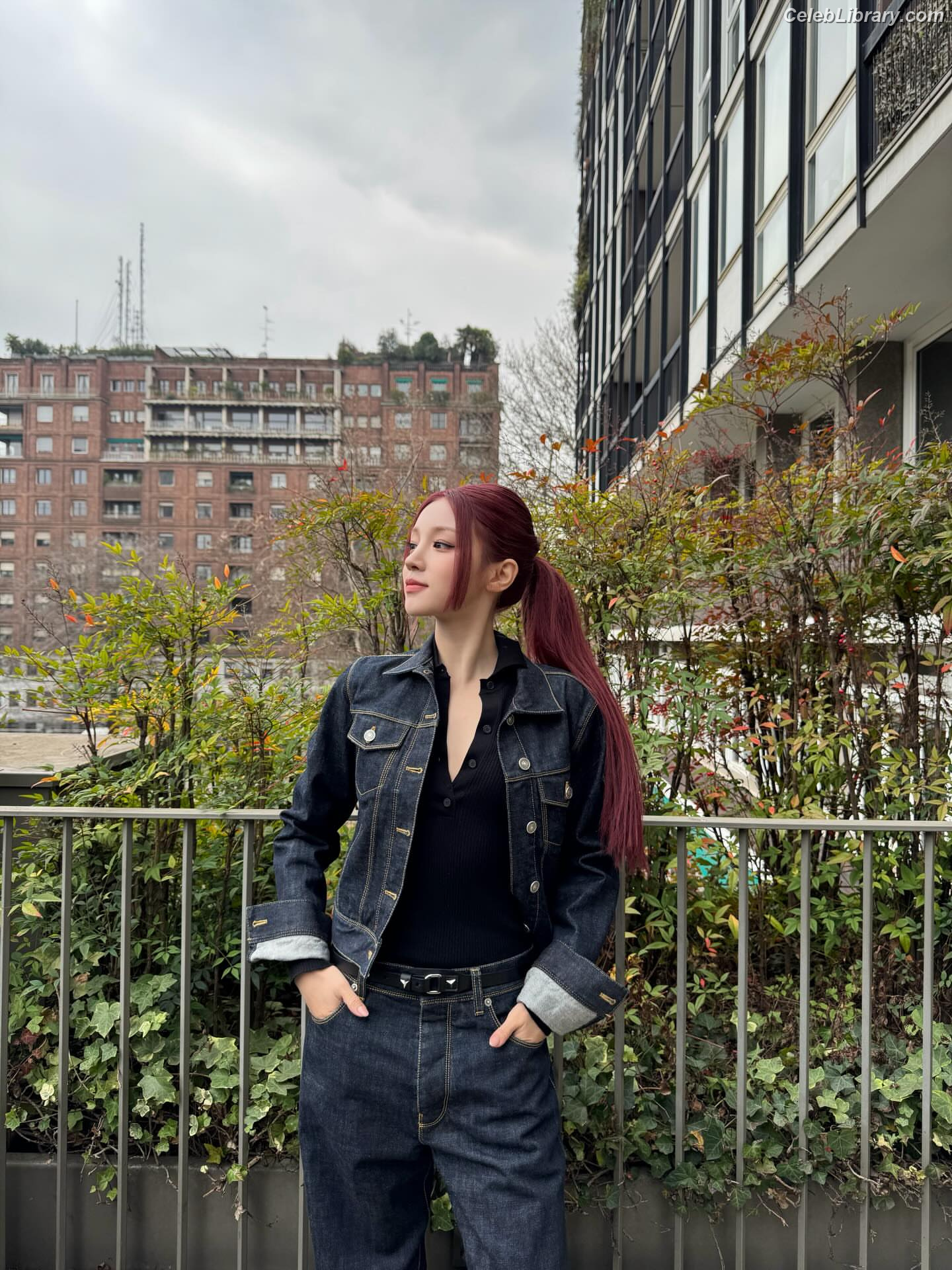 YUQI (Song Yuqi) i-dle (G)I-DLE photo 12 of 554