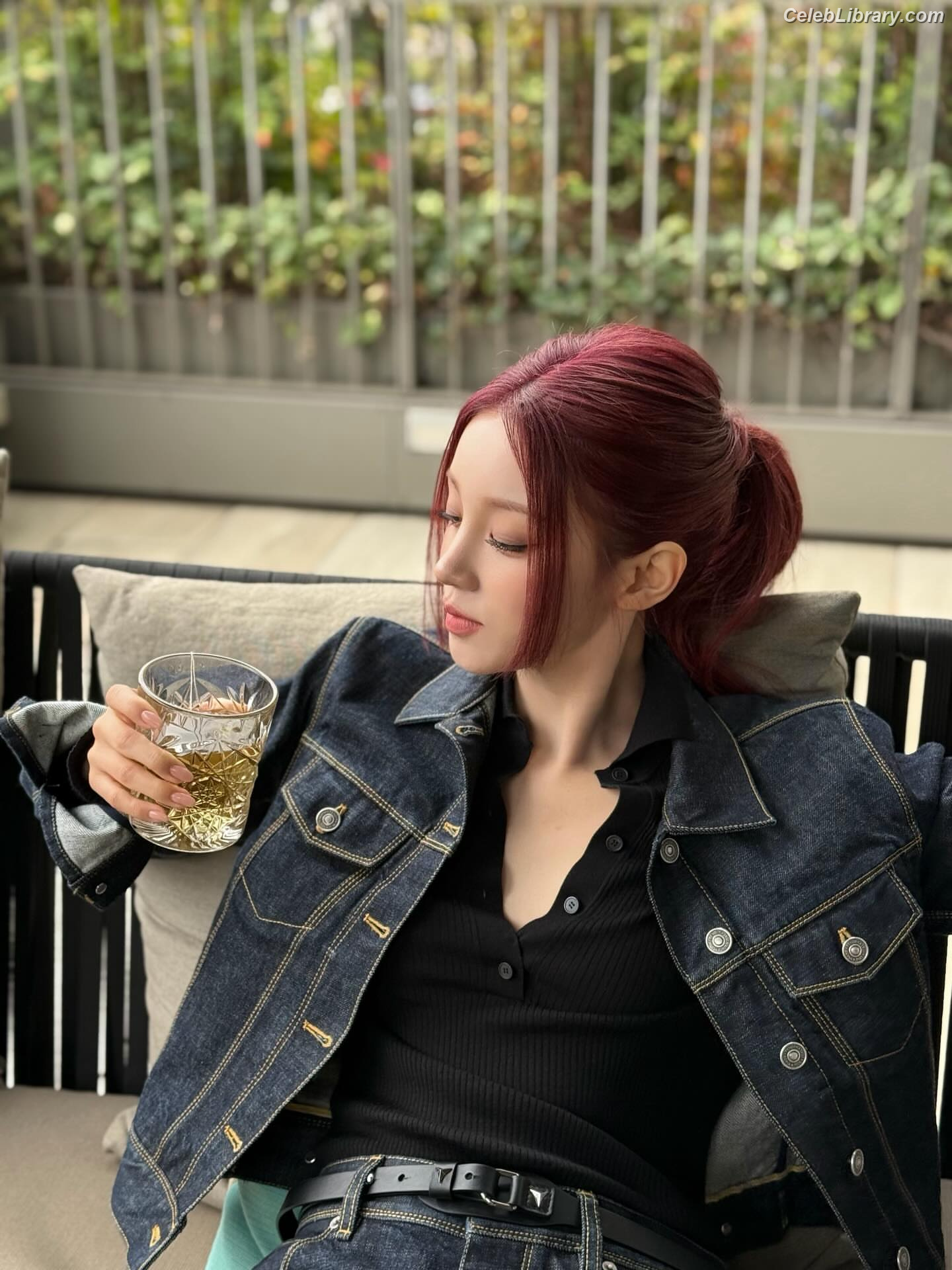 YUQI (Song Yuqi) i-dle (G)I-DLE photo 22 of 554