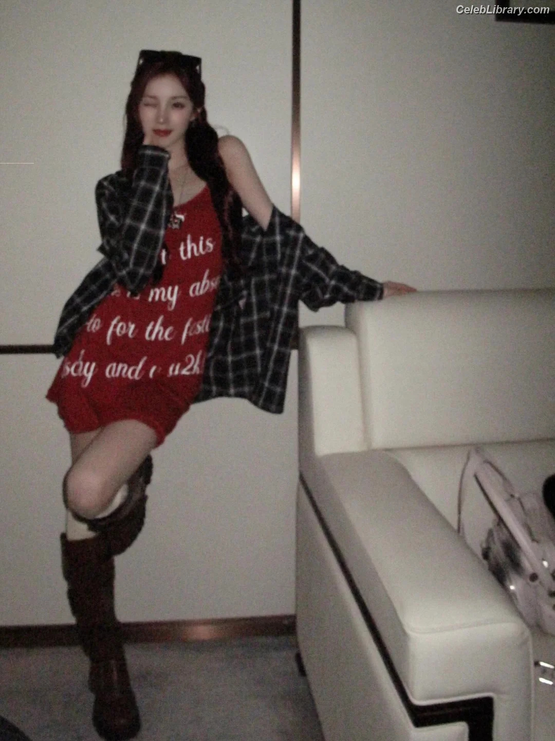 YUQI (Song Yuqi) i-dle (G)I-DLE photo 12 of 554