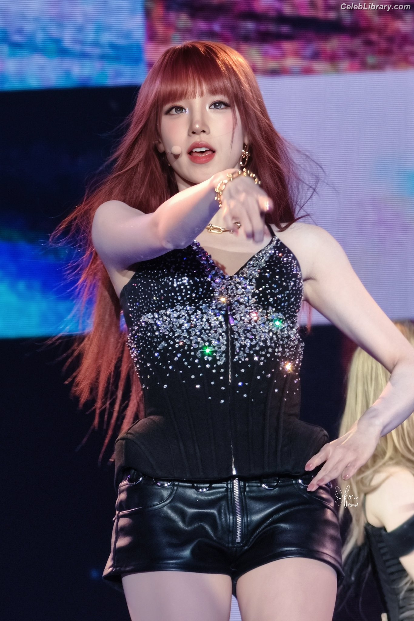 YUQI (Song Yuqi) i-dle (G)I-DLE photo 18 of 554