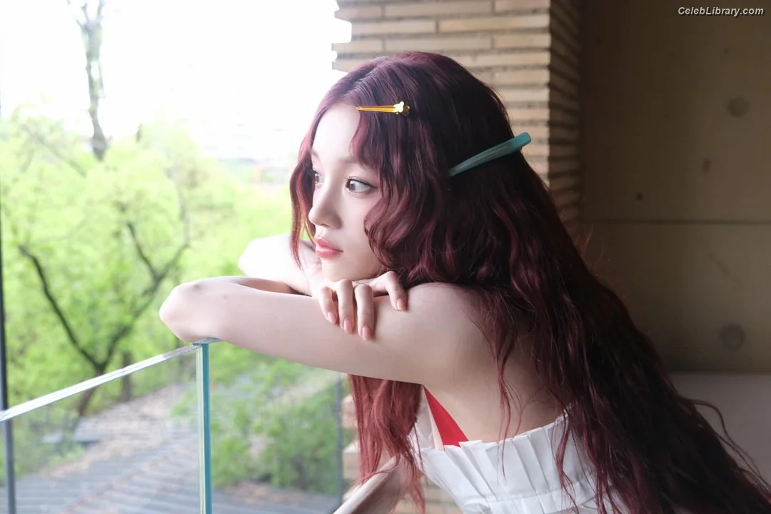 YUQI (Song Yuqi) i-dle (G)I-DLE photo 19 of 554