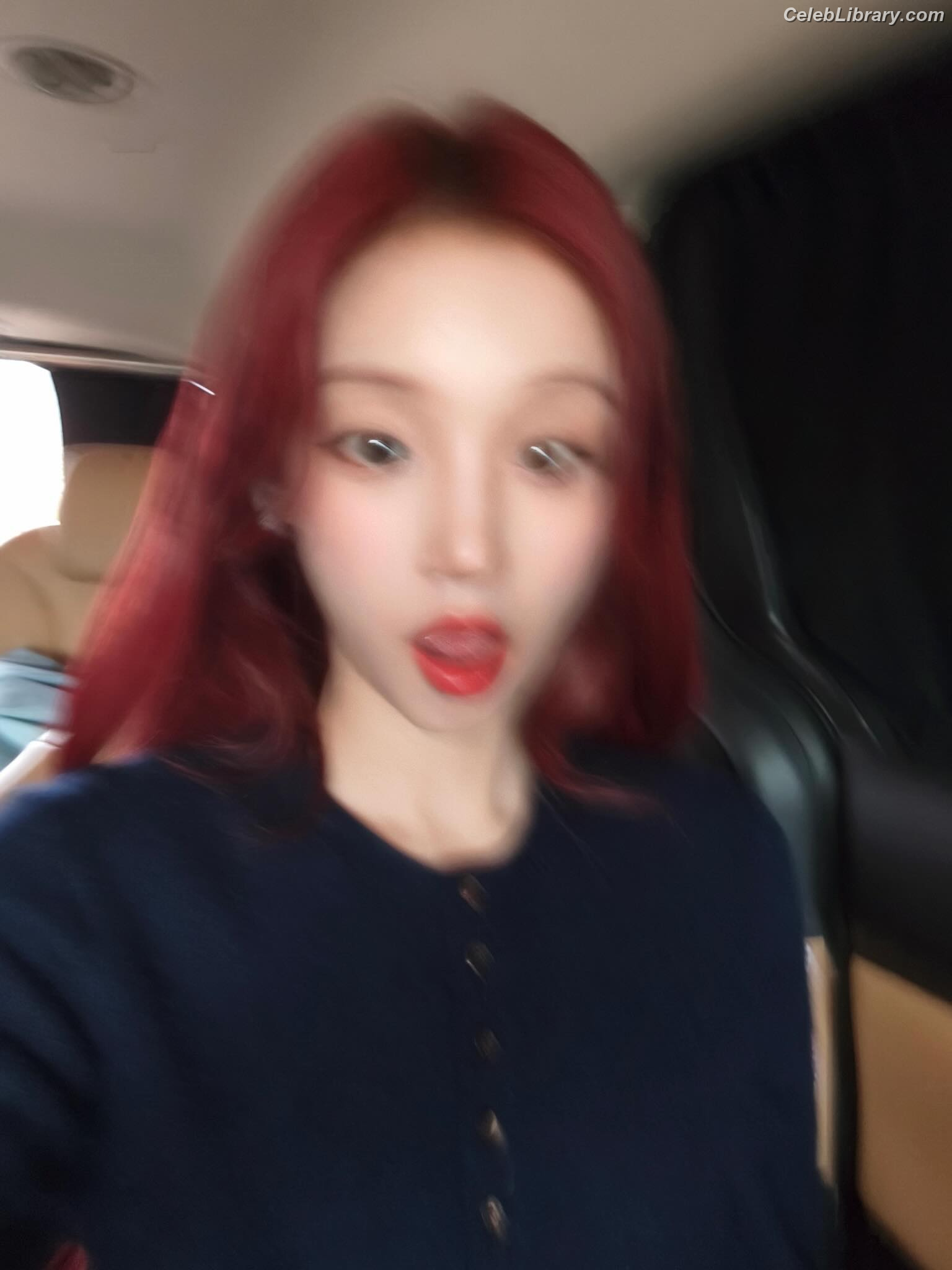 YUQI (Song Yuqi) i-dle (G)I-DLE photo 19 of 554