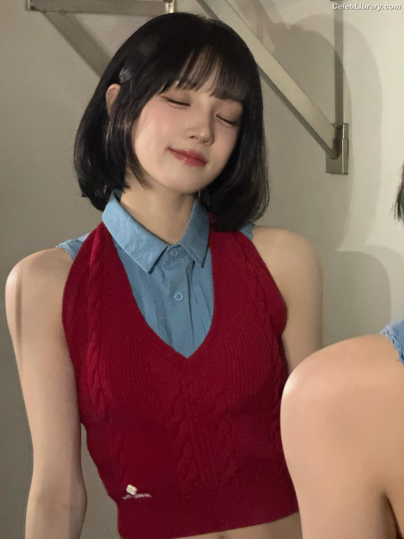 YUQI (Song Yuqi) i-dle (G)I-DLE photo 14 of 554
