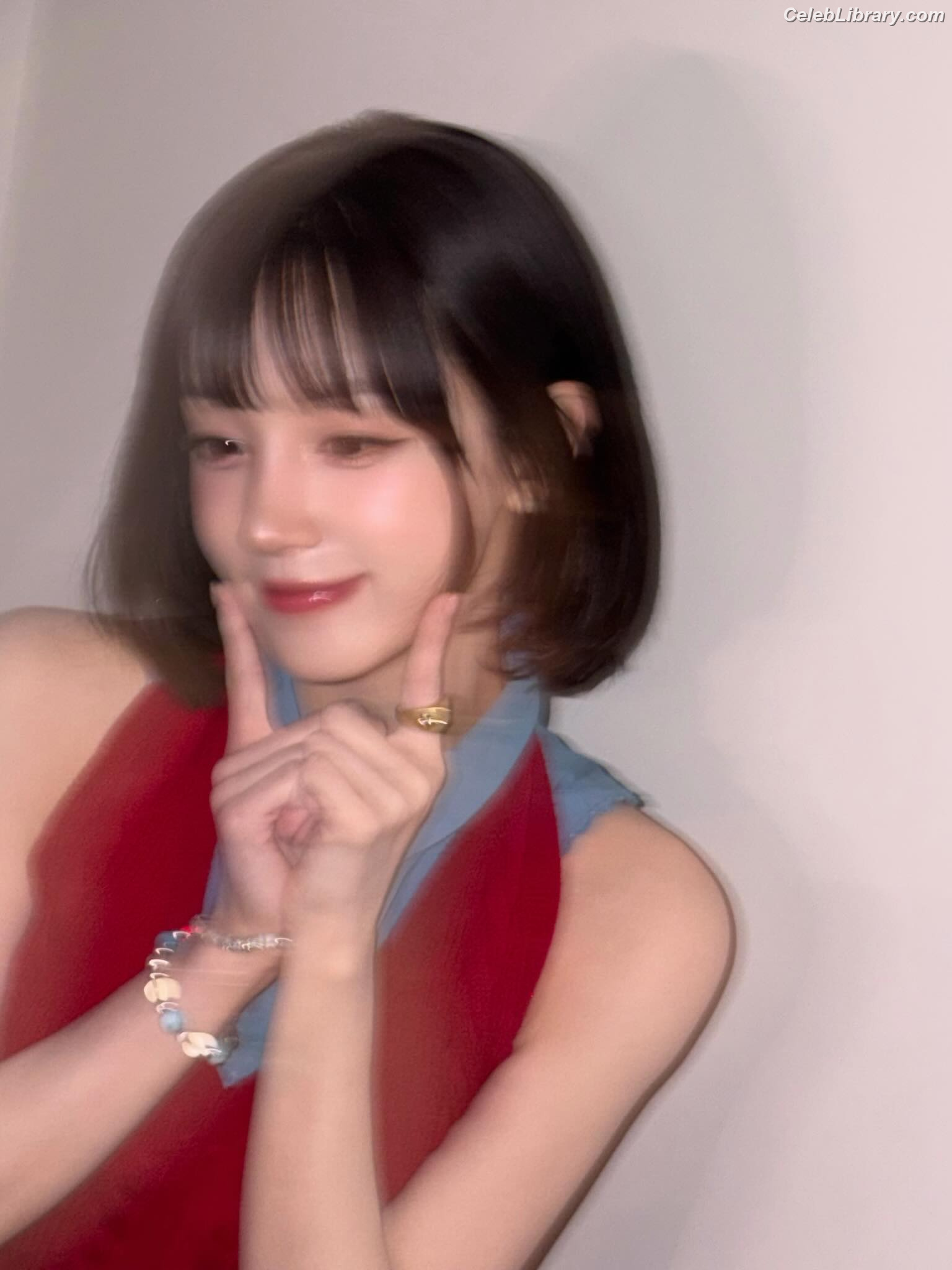 YUQI (Song Yuqi) i-dle (G)I-DLE photo 22 of 554