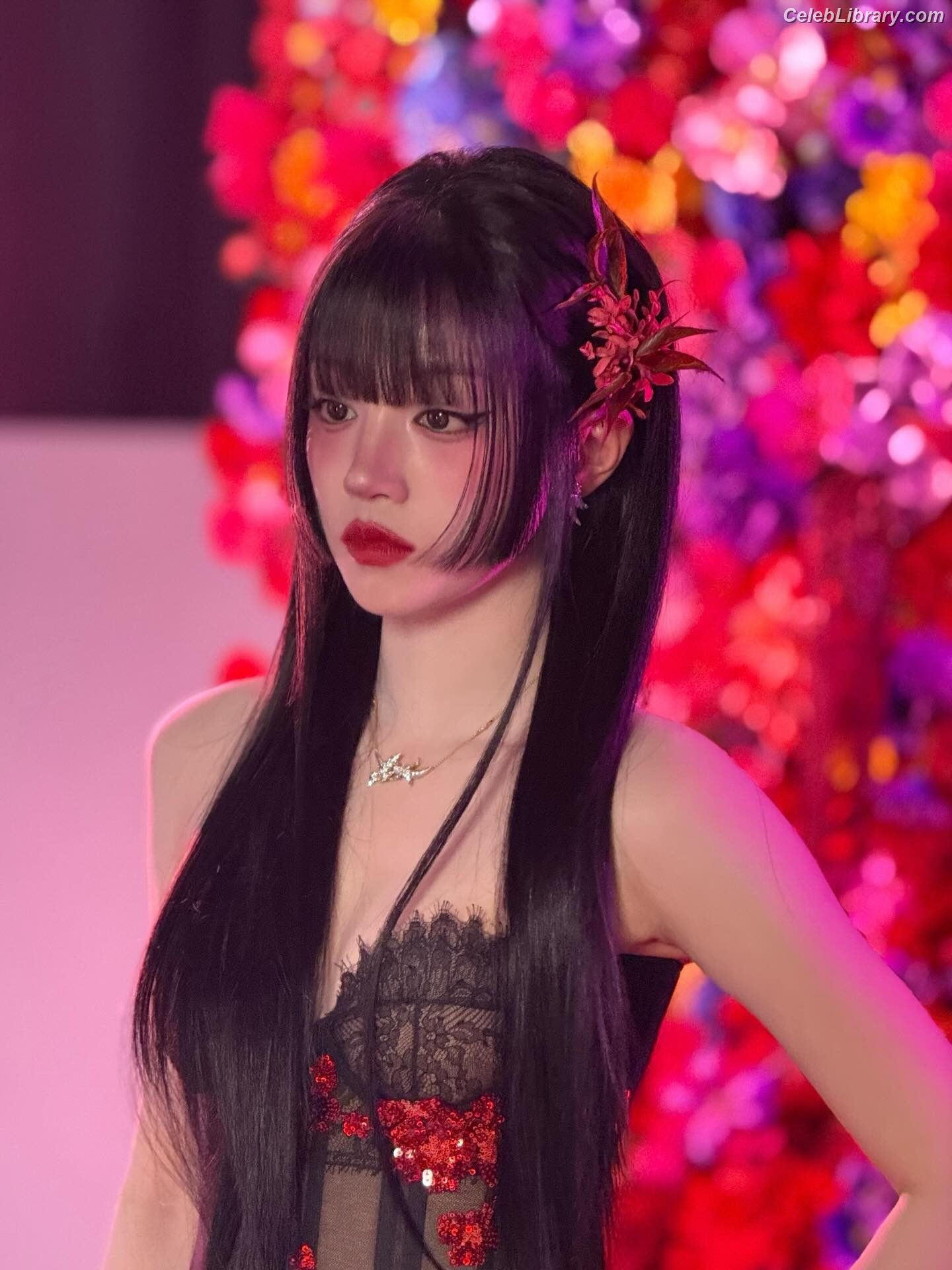 YUQI (Song Yuqi) i-dle (G)I-DLE photo 4 of 554