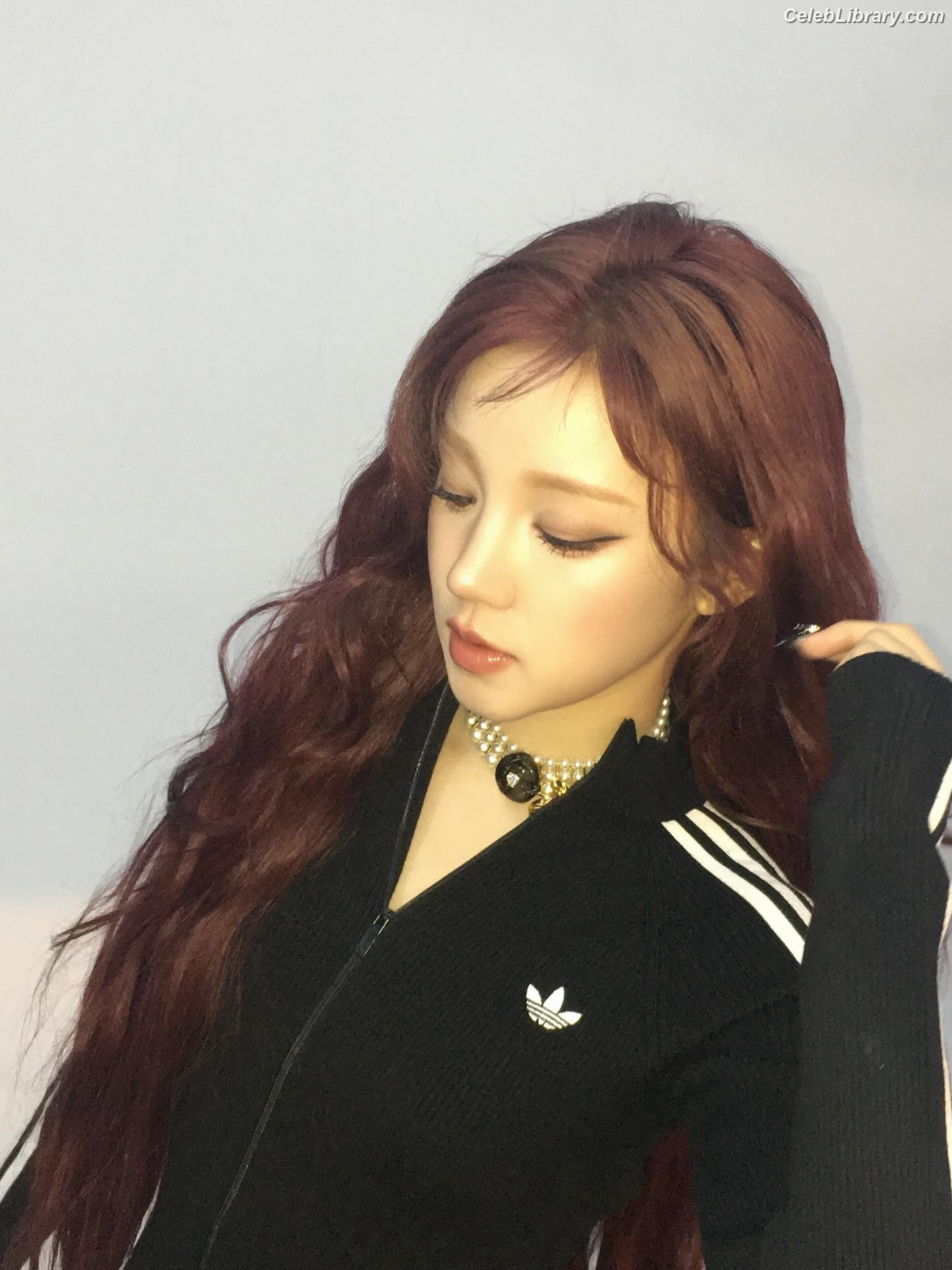 YUQI (Song Yuqi) i-dle (G)I-DLE photo 3 of 554