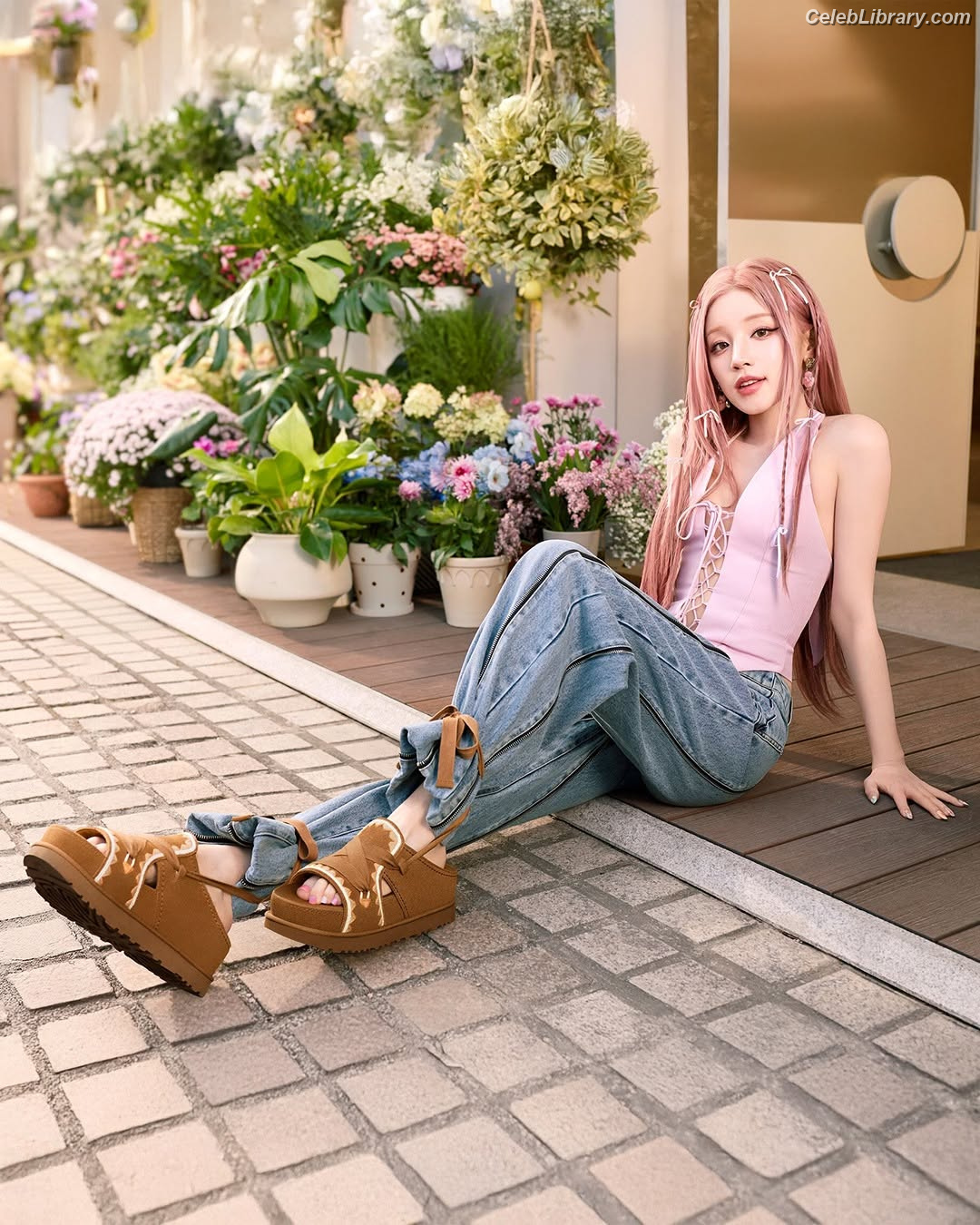 YUQI (Song Yuqi) i-dle (G)I-DLE photo 6 of 554