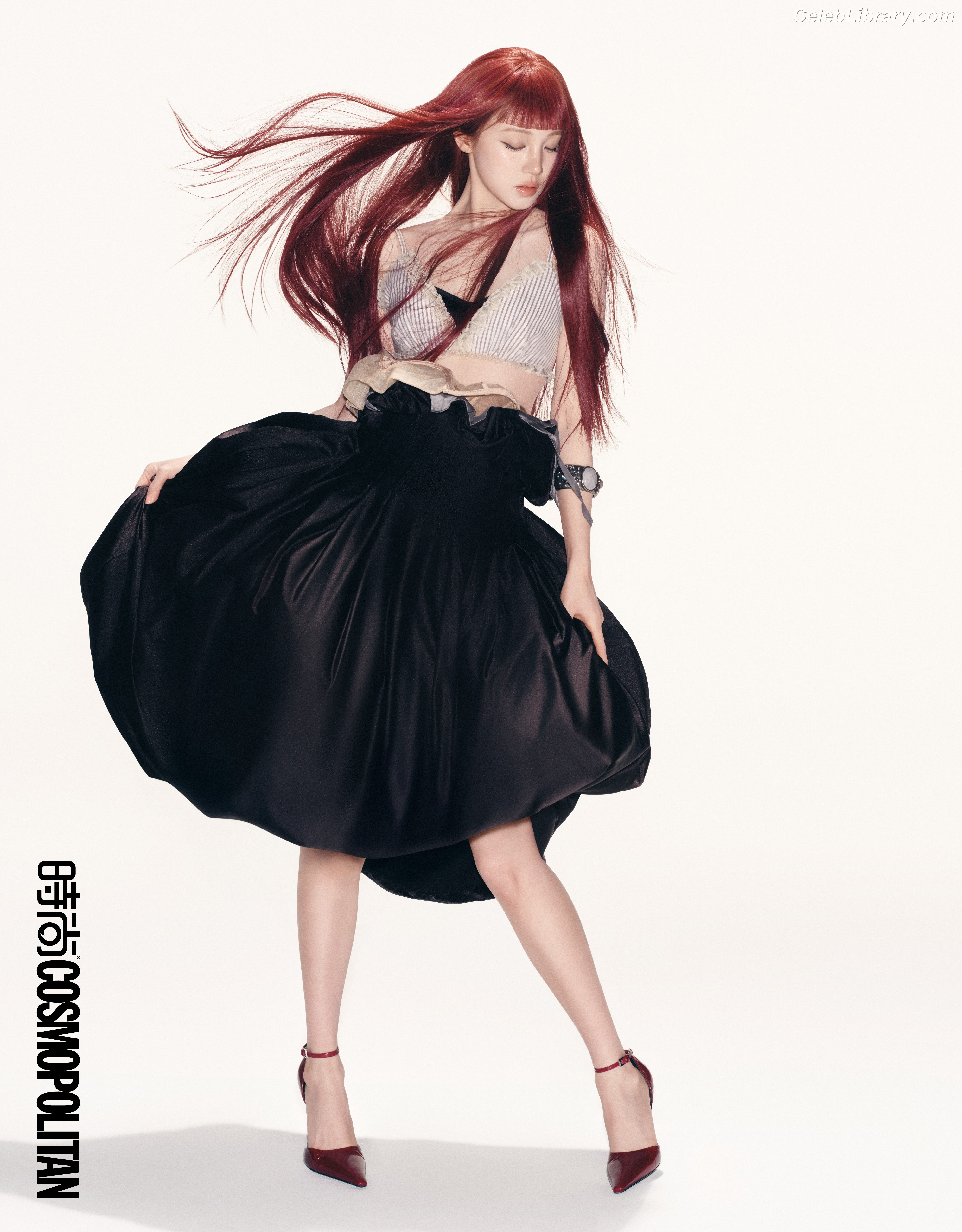 YUQI (Song Yuqi) i-dle (G)I-DLE photo 22 of 554