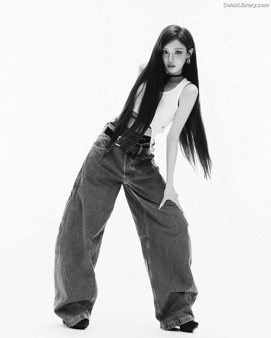 YUQI (Song Yuqi) i-dle (G)I-DLE photo 11 of 554