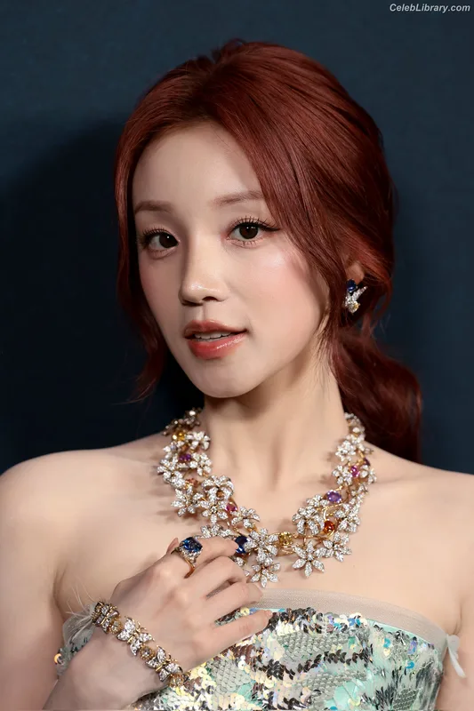 YUQI (Song Yuqi) i-dle (G)I-DLE photo 19 of 554