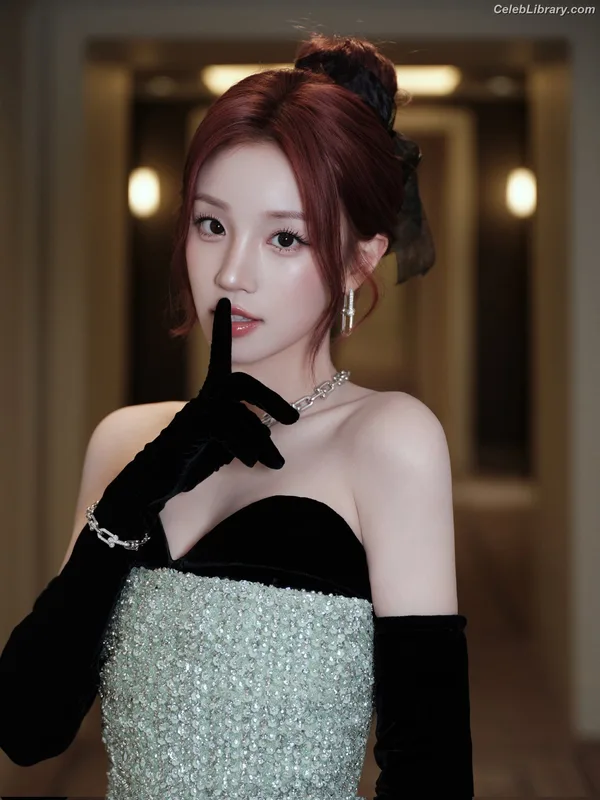 YUQI (Song Yuqi) i-dle (G)I-DLE photo 21 of 554