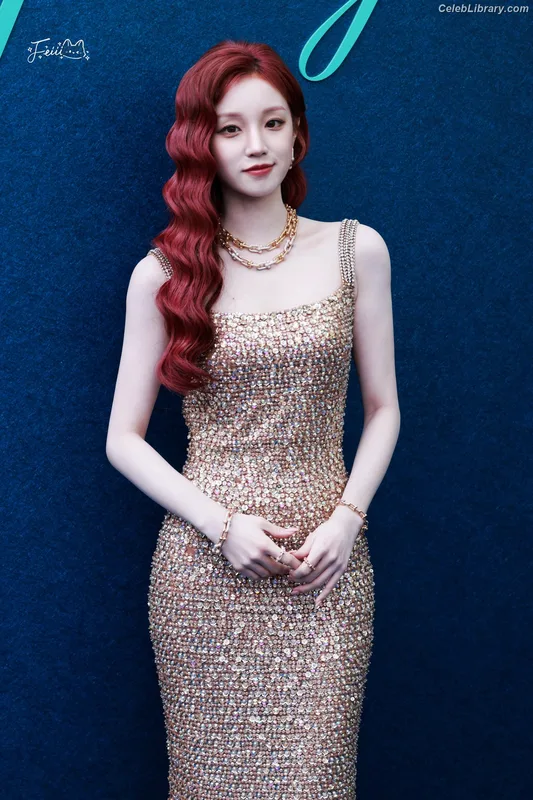 YUQI (Song Yuqi) i-dle (G)I-DLE photo 15 of 554