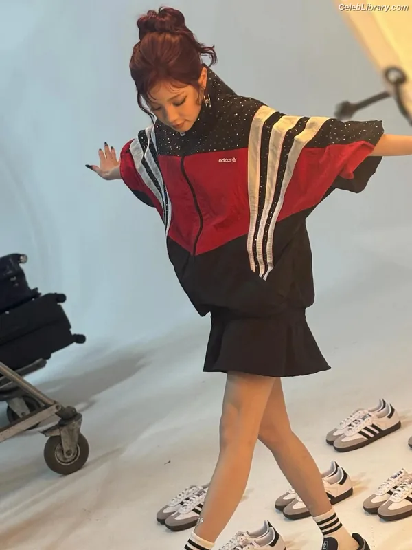 YUQI (Song Yuqi) i-dle (G)I-DLE photo 20 of 554