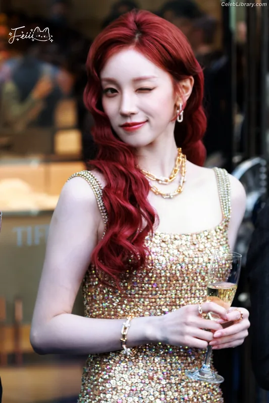 YUQI (Song Yuqi) i-dle (G)I-DLE photo 7 of 554