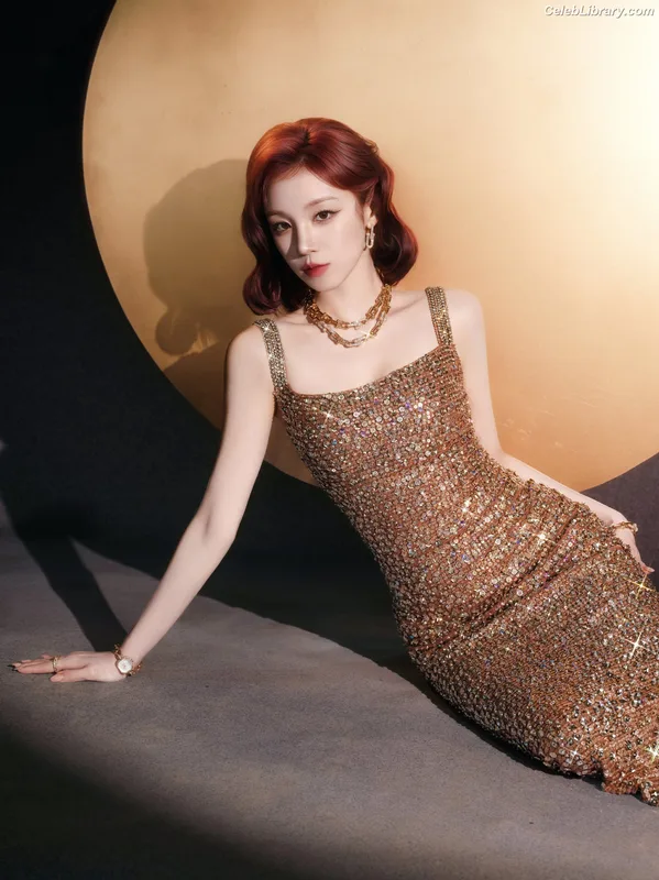 YUQI (Song Yuqi) i-dle (G)I-DLE photo 23 of 554