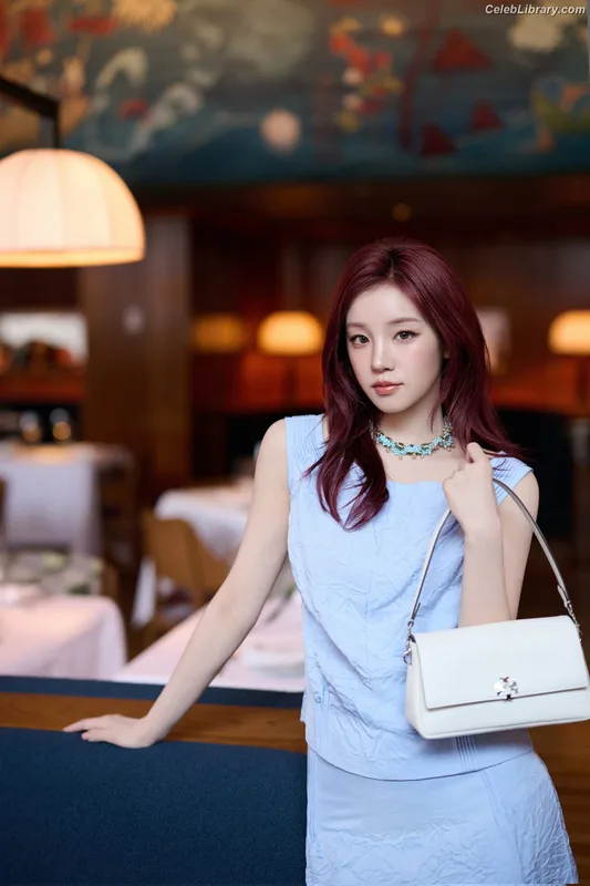 YUQI (Song Yuqi) i-dle (G)I-DLE photo 15 of 554