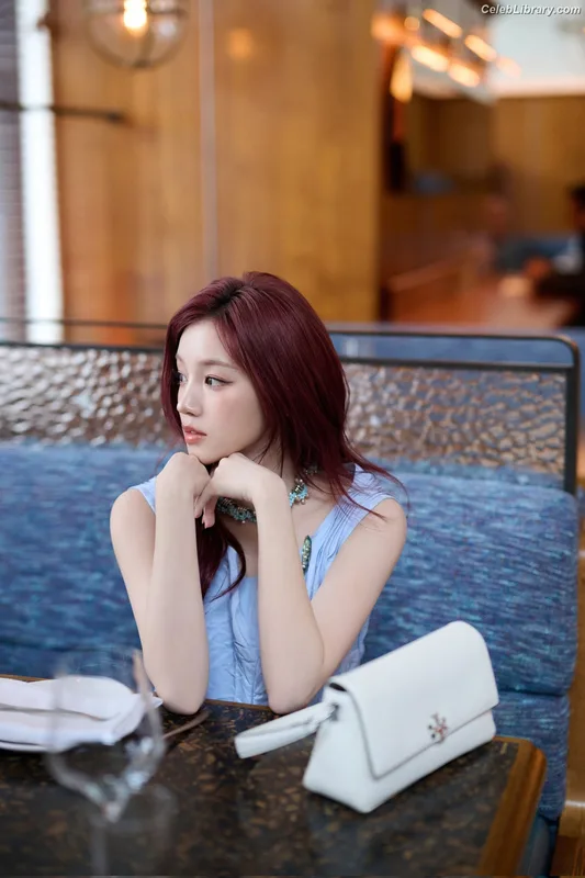 YUQI (Song Yuqi) i-dle (G)I-DLE photo 4 of 554