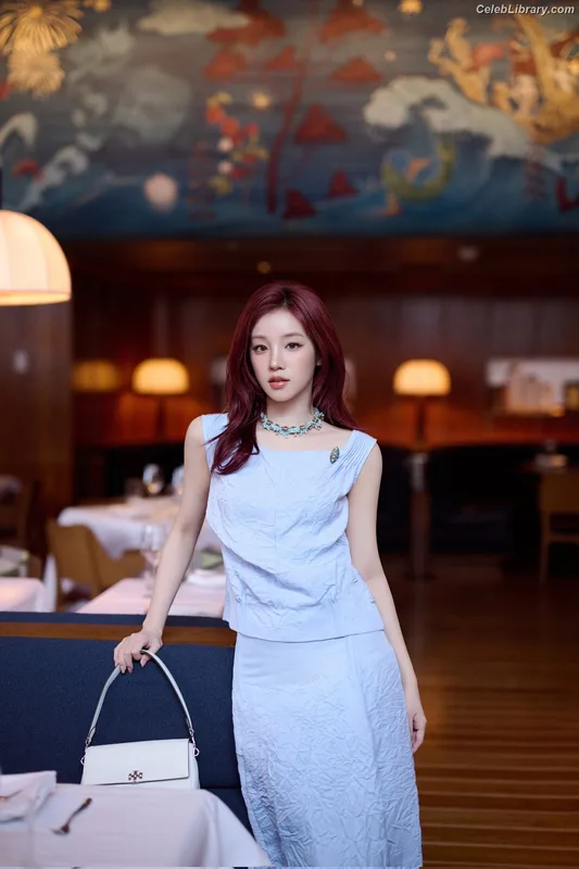 YUQI (Song Yuqi) i-dle (G)I-DLE photo 9 of 554