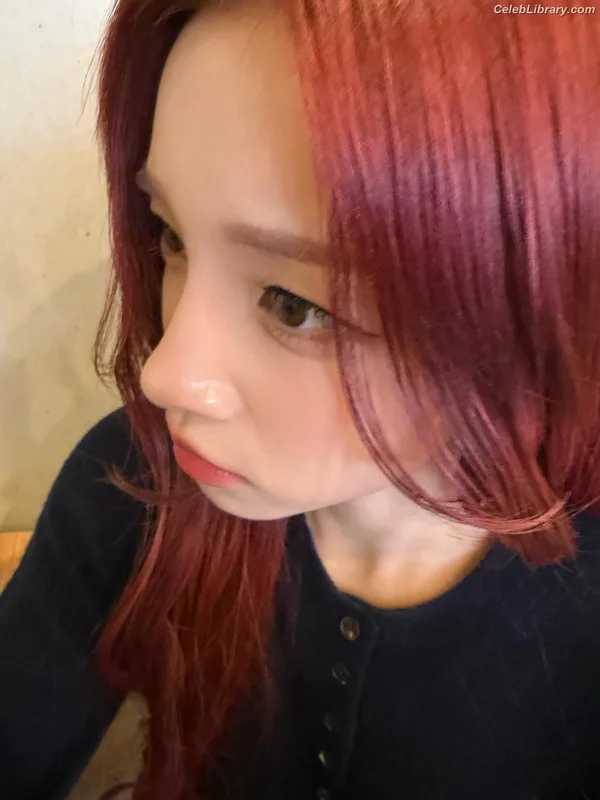 YUQI (Song Yuqi) i-dle (G)I-DLE photo 22 of 554