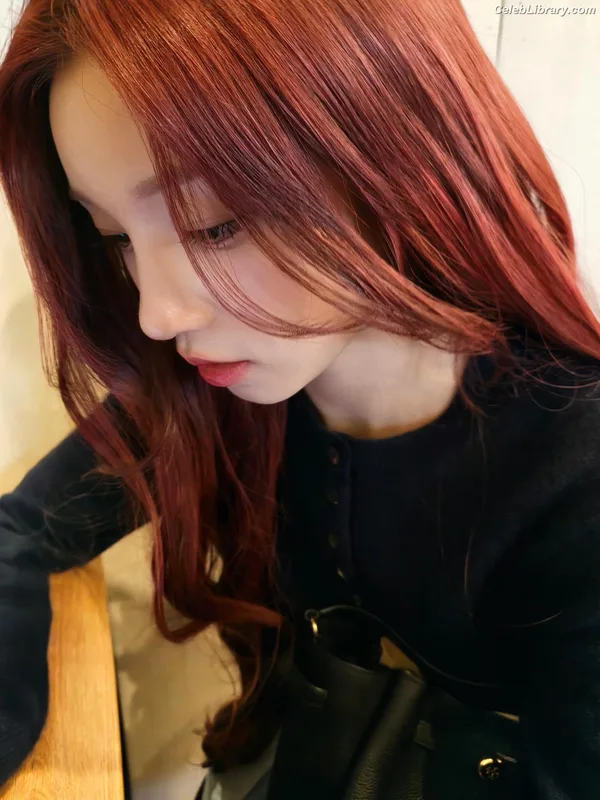 YUQI (Song Yuqi) i-dle (G)I-DLE photo 4 of 554