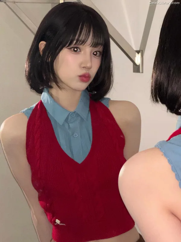 YUQI (Song Yuqi) i-dle (G)I-DLE photo 9 of 554