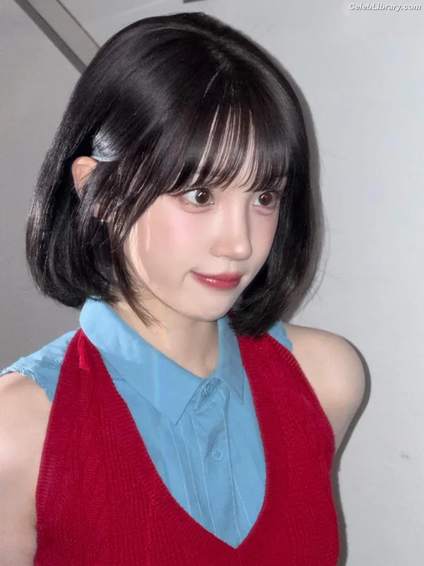 YUQI (Song Yuqi) i-dle (G)I-DLE photo 13 of 554