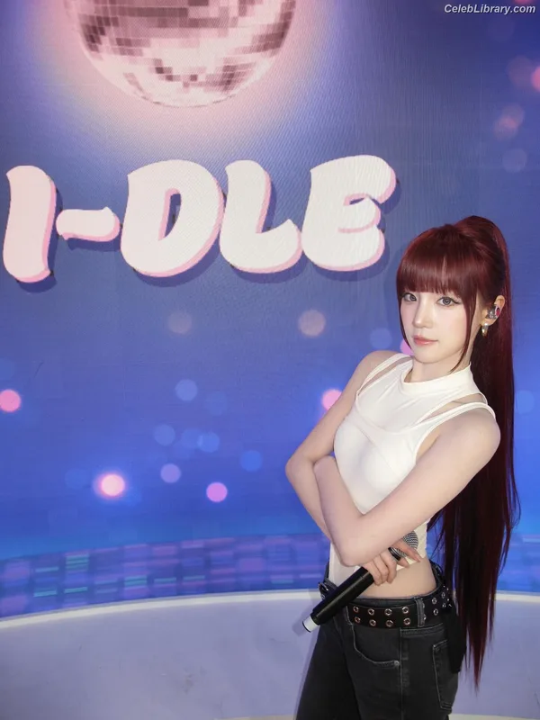 YUQI (Song Yuqi) i-dle (G)I-DLE photo 10 of 554