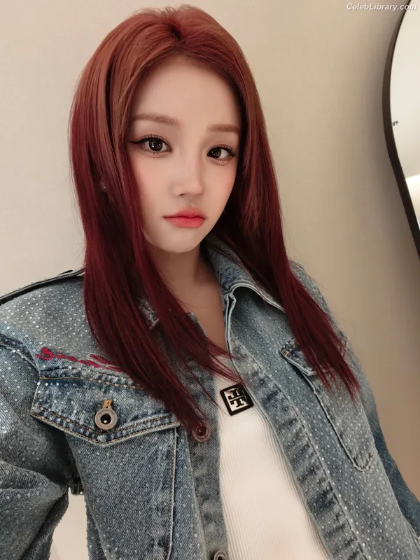 YUQI (Song Yuqi) i-dle (G)I-DLE photo 17 of 554