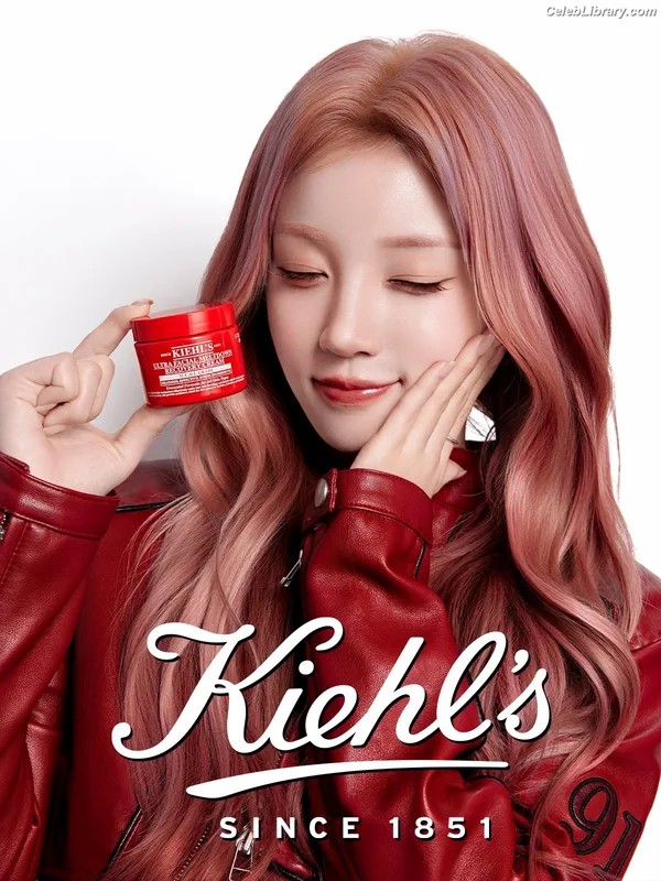 YUQI (Song Yuqi) i-dle (G)I-DLE photo 23 of 554