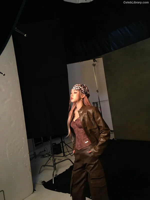 YUQI (Song Yuqi) i-dle (G)I-DLE photo 10 of 554