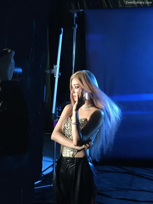 YUQI (Song Yuqi) i-dle (G)I-DLE photo 15 of 554